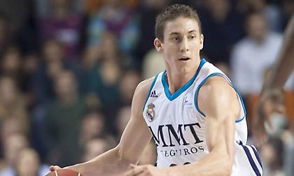 On fire ο Κάρολ, άνετα η Ρεάλ