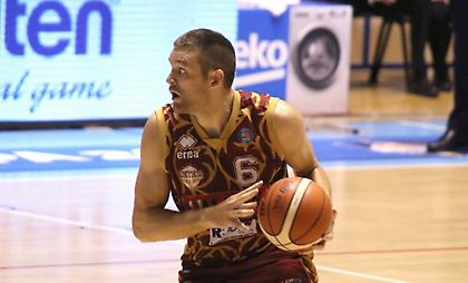 Προελαύνει η Μπρέσια, βυθίζεται η Βενέτσια