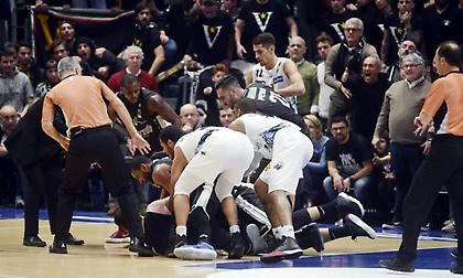 Τρεις αγωνιστικές για τις γροθιές σε Τζεντίλε (video)