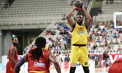 Ένα μήνα εκτός ο Ελόνου