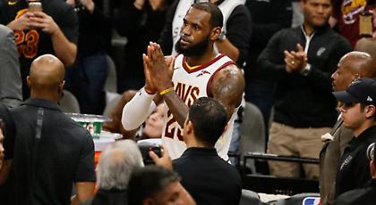 Έγραψε ιστορία και μετά… υποκλίθηκε ο Λεμπρόν!