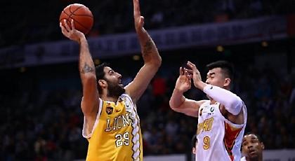 Ξανά «διπλός» και νικητής ο Μπουρούσης