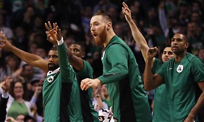 Με τους παγκίτες οι Σέλτικς!