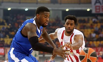 Αντιδρά και... επιστρέφει ο Ολυμπιακός