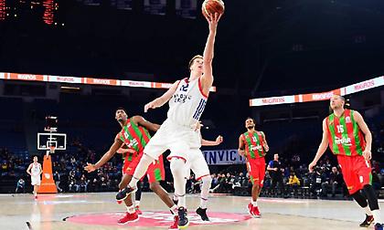 Συμπλήρωσε… καρέ η Εφές!