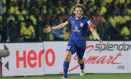 Το πόδι του Φορλάν παραμένει… φαρμάκι στα 38 του! (video)