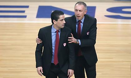 Οργή Σφαιρόπουλου: «Να ρωτήσετε τους τρεις διαιτητές για το σημερινό αποτέλεσμα»!