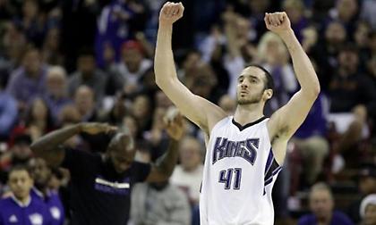 Τους… κούφανε όλους ο Κουφός! (video)