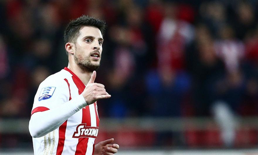 Τραπέζι από Μιραλάς στους συμπαίκτες του