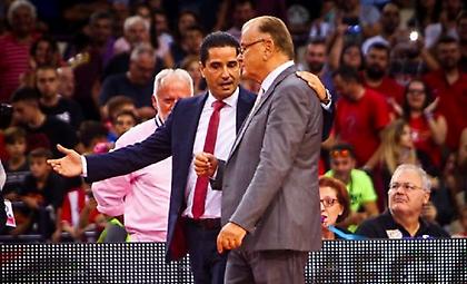 Ολυμπιακός: Ο Σφαιρόπουλος στο ίδιο σκαλί με τον Ντούσαν Ίβκοβιτς!