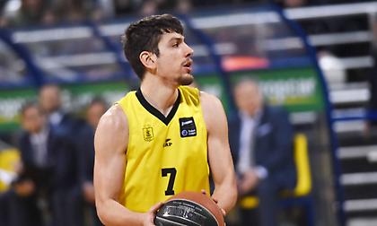 Φλιώνης: «Να μην παρασυρθούμε από τον ρυθμό της ΑΕΚ»