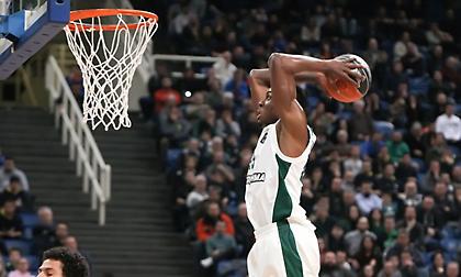 Η alley-oop του Ντένμον και η… απογείωση του Αντετοκούνμπο! (video)