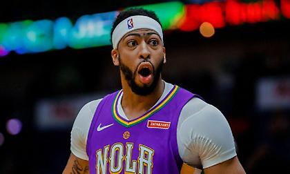 Η διαστημική εμφάνιση του Ντέιβις στην Οκλαχόμα (video)