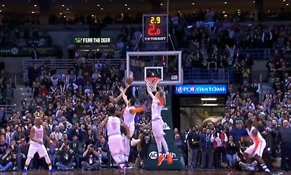 Το νικητήριο καλάθι του Γιάννη στην πρώτη θέση του Top 10 (video)