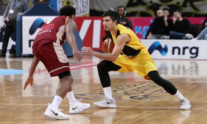 Δεν ξέχασε τον Μωραΐτη η ΑΕΚ