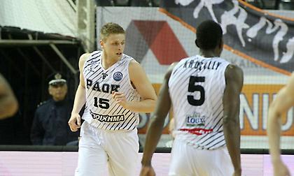 O Χαραλαμπόπουλος στο Top 10 της αγωνιστικής στο Basketball Champions League (video)