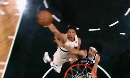 Τρομερό κάρφωμα Γιάννη, επιφωνήματα θαυμασμού στο Μπρούκλιν (video)