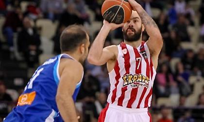 Τέταρτος σε τρίποντα ο Σπανούλης, πέρασε τον Μίλος ο Μάντζαρης