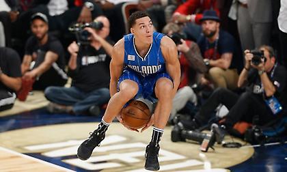 Χάνει τον διαγωνισμό καρφωμάτων ο Γκόρντον!