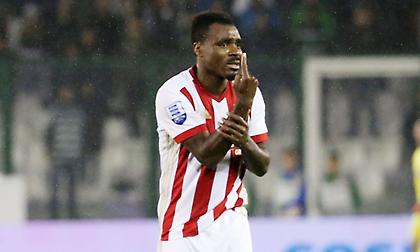 «Τρελάθηκαν» με τις εξετάσεις του Εμενίκε στη Λας Πάλμας