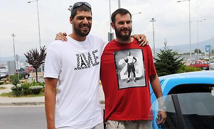 Ο Λάζαρος ξάπλωσε τον Φώτση και αποθεώθηκε από τον Διαμαντίδη (video)