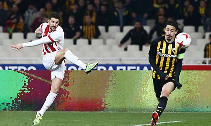 Κάποια στιγμή πρέπει να βοηθήσει και ο Μιραλάς τον Ολυμπιακό…