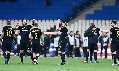 Η ΑΕΚ μαθαίνει να νικά και την γκίνια της