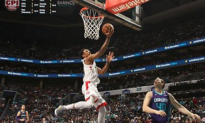 Πέρασαν… αέρα από τη Σάρλοτ οι Ράπτορς!