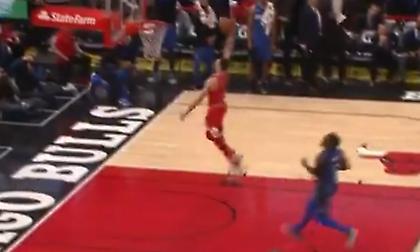 Ο «κλέφτης» ΛαΒίν στην πρώτη θέση του Top10 (video)