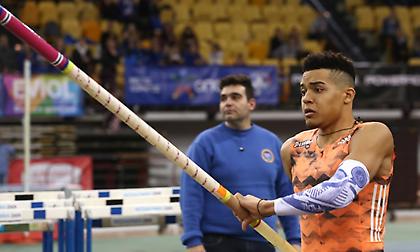 Νέα μεγάλη «πτήση» από Καραλή (video)