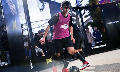 Μεγάλη μπάλα στο 1o τουρνουά INTERSPORT Cage Football!