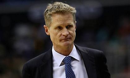 Συγκλονίζει ο Στιβ Κερ: «Σκοτώνουν τα παιδιά μας και η κυβέρνηση δεν κάνει τίποτα»