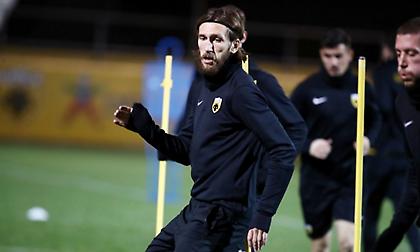 Έφτασε ΟΑΚΑ η ΑΕΚ (video)