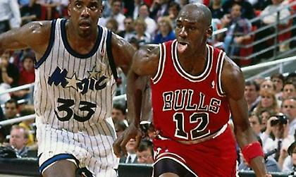 Μάικλ Τζόρνταν: Η μοναδική νύχτα που φόρεσε το Νο.12 (video)