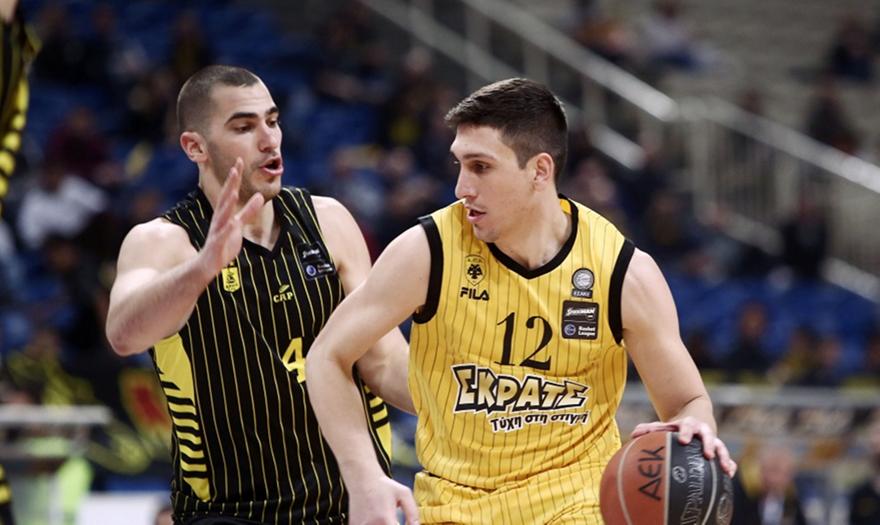 Παίζει με ένεση ο Λαρεντζάκης