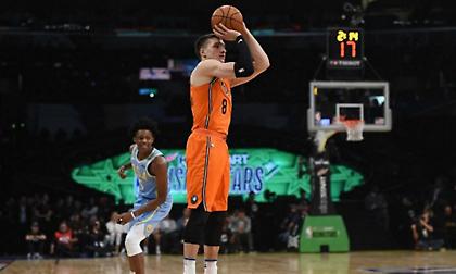 Σόου Μπογκντάνοβιτς στη μεγάλη νίκη της Team World