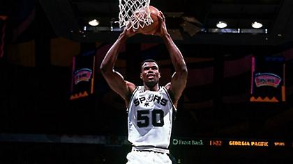 «Ναύαρχος» Ρόμπινσον: Η νύχτα που πέτυχε «Quadruple-Double» (video)