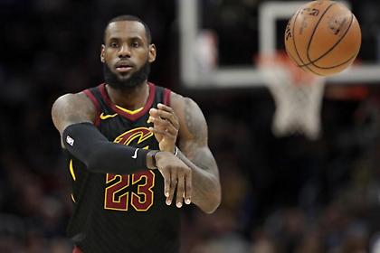 Χαμός στην παρουσίαση της Team Lebron! (video)