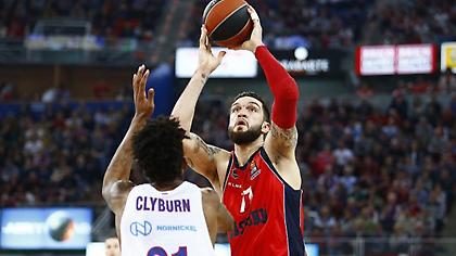 Έπαιξαν βόλεϊ στη ρακέτα της ΤΣΣΚΑ οι παίκτες της Μπασκόνια (video)