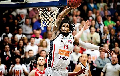 Πήραν και Ρίτσαρντσον τα Τρίκαλα