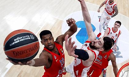 Το πόστερ του Χίγκινς στον Πλάις κορυφαίο κάρφωμα του Φεβρουαρίου (video)