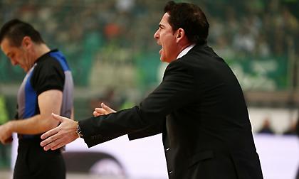 Πασκουάλ: «Η πίεση είναι πάντα ίδια πριν τα ματς με τον Ολυμπιακό»