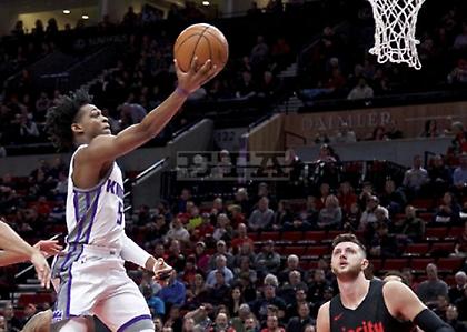 Στην κορυφή του TOP 10 ο «μπομπέρ» ΝτεΆρον Φοξ (video)