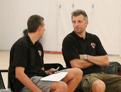 Παπαλουκάς: «Κύριο μέλημα στο Eurohoops Academy είναι να περνάνε καλά τα παιδιά» (video)