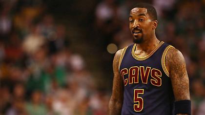 Απίστευτο: Ο Τζέι Αρ Σμιθ πέταξε μπολ με σούπα σε προπονητή και τιμωρήθηκε