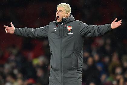 Τα «έχωσε» στα αποδυτήρια ο Βενγκέρ