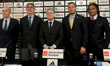 Χαιρέτισε και υπέγραψε την «Αρχή των Αθηνών» ο πρόεδρος της Ρεάλ Μαδρίτης