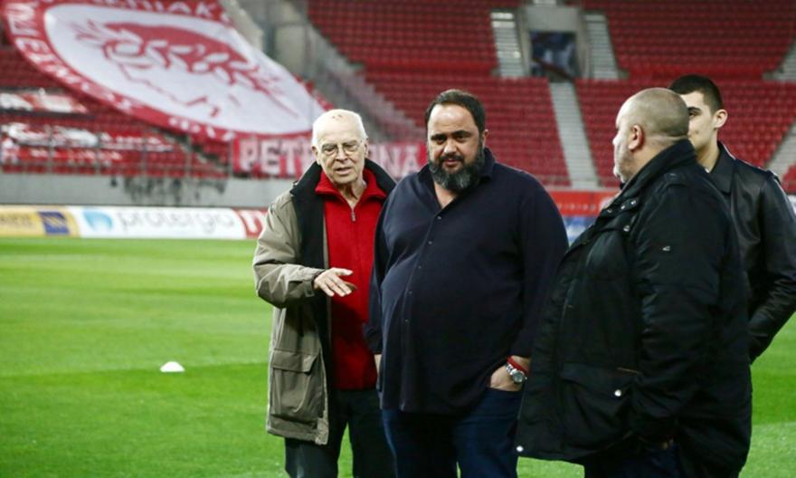 Ολυμπιακός: «Έκαναν την απονομή και έδωσαν το πρωτάθλημα εκεί που ήθελαν»