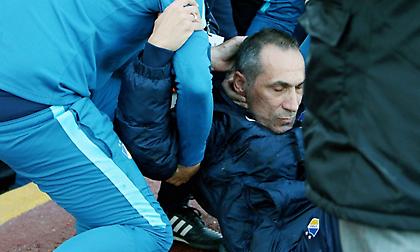 Σωριάστηκε από ποτήρι νερό ο Δώνης (pics/video)