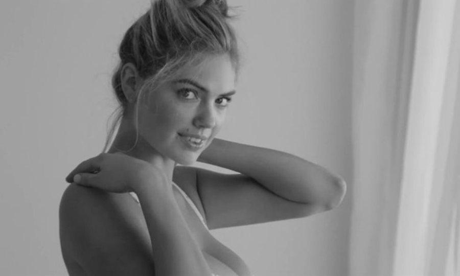 H νιόπαντρη Κate Upton έμεινε με τα εσώρουχα